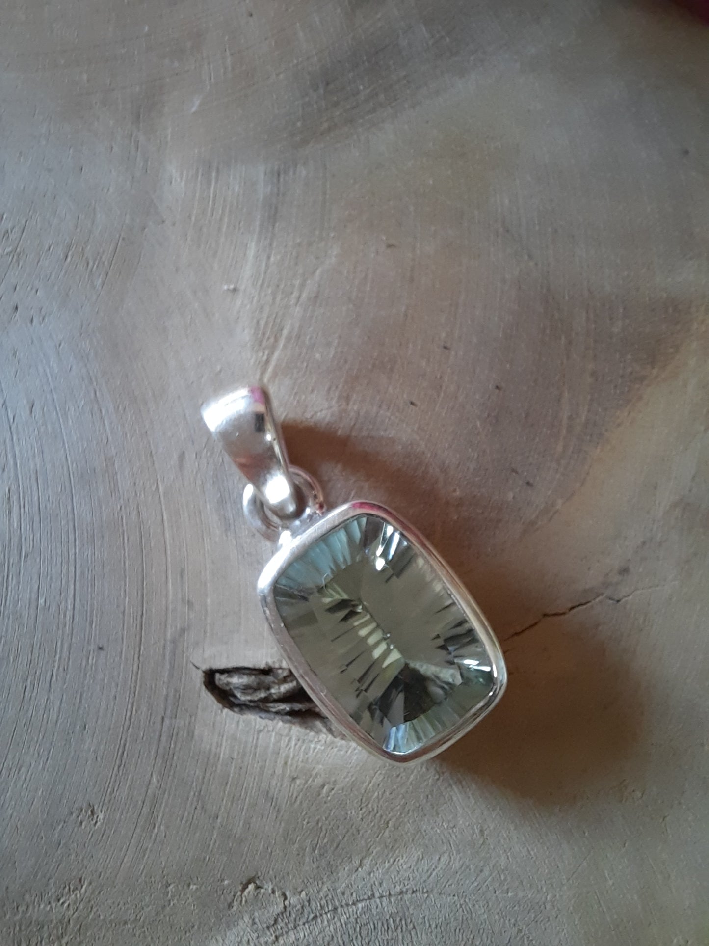 Prasiolith Anhänger, grüner Amethyst