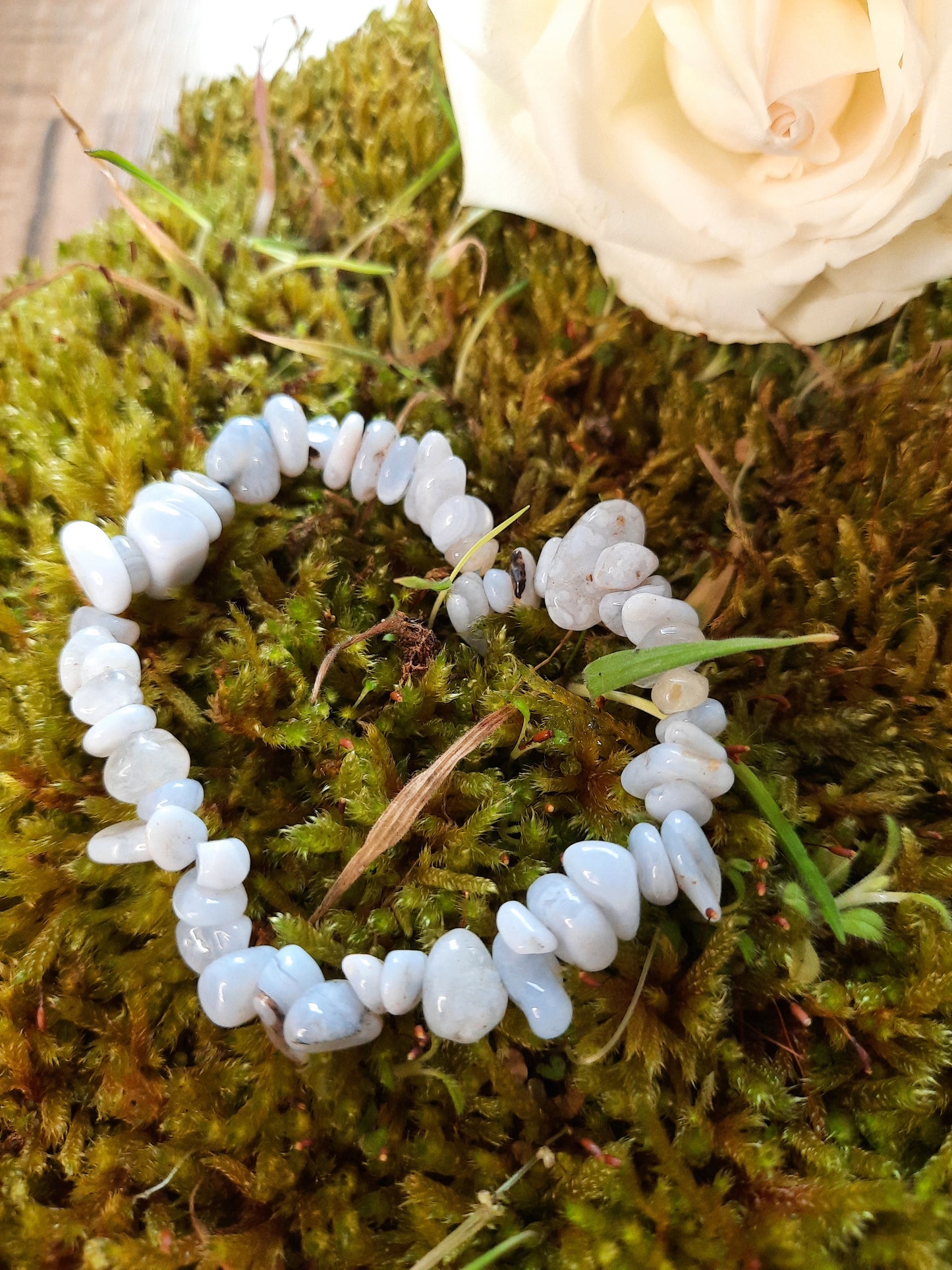 Blauer Chalcedon Splitterarmband